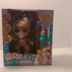 Kindi Kids Electronic 6.5" Doll and 2 Accessories - Poppi Pearl Bubble Toy's-A1